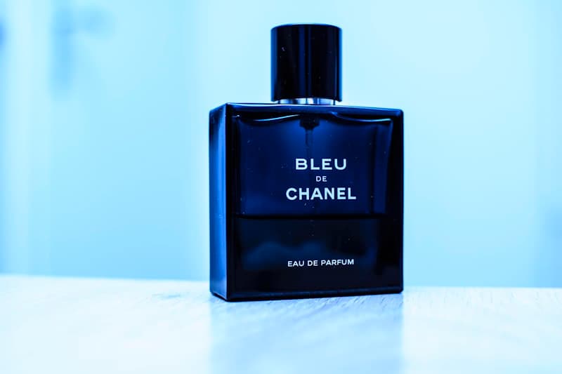 Niche vs Designer Perfumes: The Ultimate Guide to Understanding the Difference